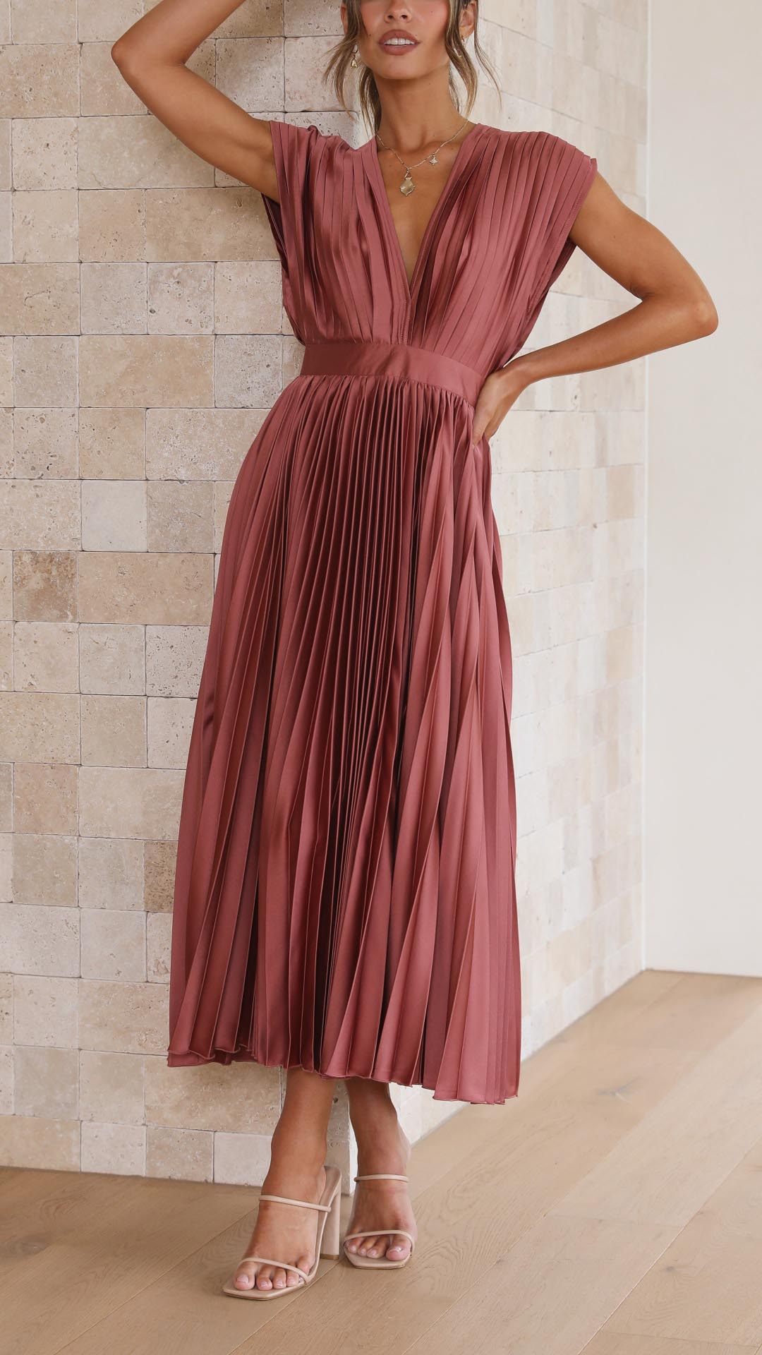 Isla | Robe plissée élégante